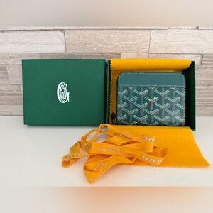 Goyard Matignon PM wallet in Green, Brand new